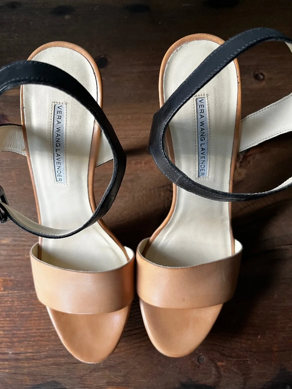 Vera Wang Leather tan and black Heels